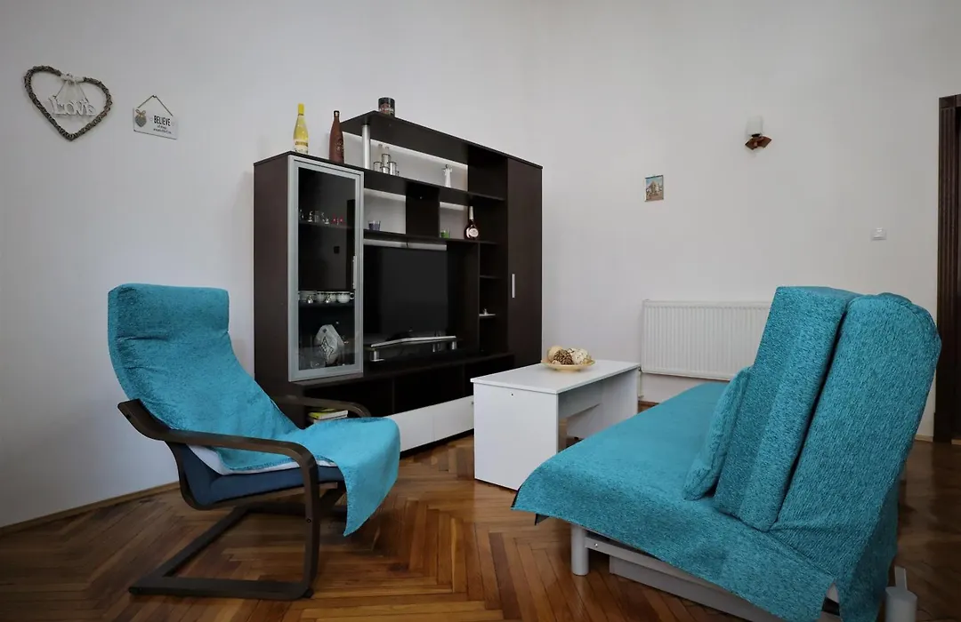 Center Haus-1